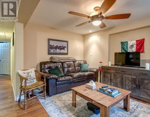 380 Brunswick Street E, Minto, ON - Indoor Photo Showing Living Room