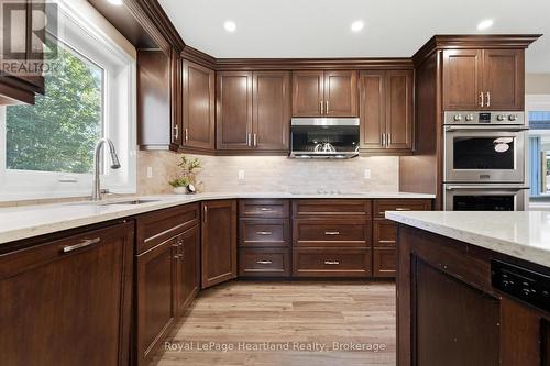 250 Wellington Street, North Huron (Blyth), ON - Indoor Photo Showing Kitchen