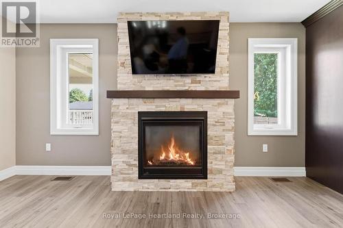 250 Wellington Street, North Huron (Blyth), ON - Indoor Photo Showing Living Room With Fireplace