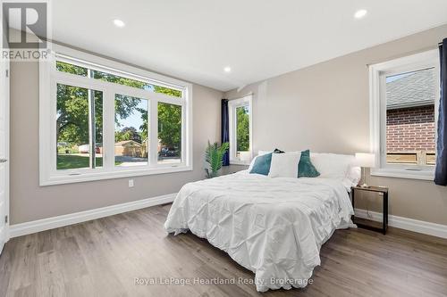 250 Wellington Street, North Huron (Blyth), ON - Indoor Photo Showing Bedroom
