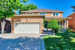 2935 KINGSWAY DRIVE  Oakville, ON L6J 6R8