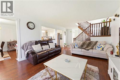 459 Dicenzo Drive, Hamilton, ON - Indoor Photo Showing Living Room