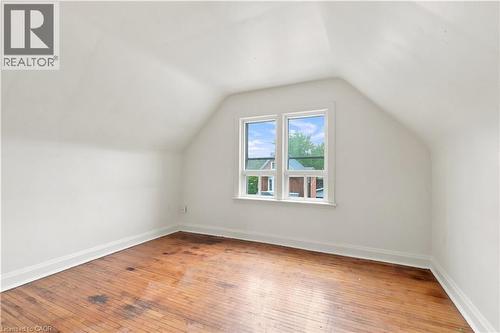 105 Rosemont Avenue, Hamilton, ON - Indoor Photo Showing Other Room