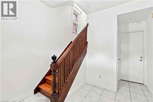 105 Rosemont Avenue, Hamilton, ON - Indoor Photo Showing Other Room