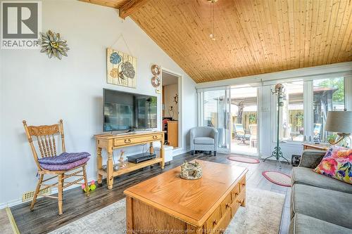 291 Murray, Amherstburg, ON - Indoor Photo Showing Living Room