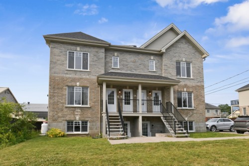 Front of Structure - B-14 Rue Dumouchel, Mercier, QC - Outdoor With Deck Patio Veranda With Facade
