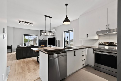 Kitchen - B-14 Rue Dumouchel, Mercier, QC - Indoor Photo Showing Kitchen