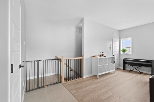 Mud Room - B-14 Rue Dumouchel, Mercier, QC - Indoor Photo Showing Other Room