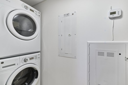 Laundry - 707-151 Rue De La Rotonde, Montréal (Verdun/Île-Des-Soeurs), QC - Indoor Photo Showing Laundry Room