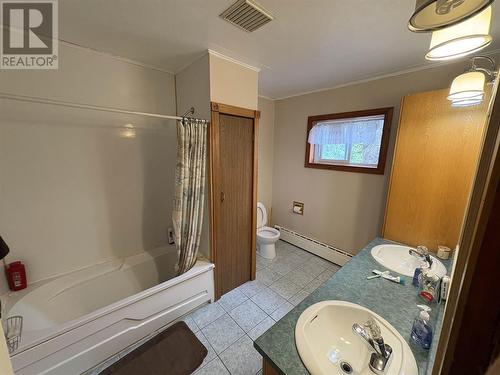 32 Lansdowne St S, Chapleau, ON - Indoor Photo Showing Bathroom