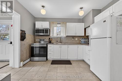 427 Thomas Street, Deseronto (Deseronto (Town)), ON - Indoor Photo Showing Kitchen