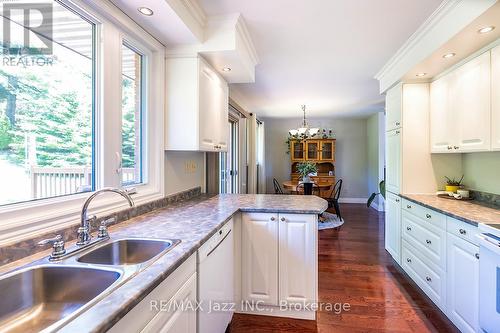 20 Twin Lane, Brighton, ON - Indoor Photo Showing Kitchen With Double Sink
