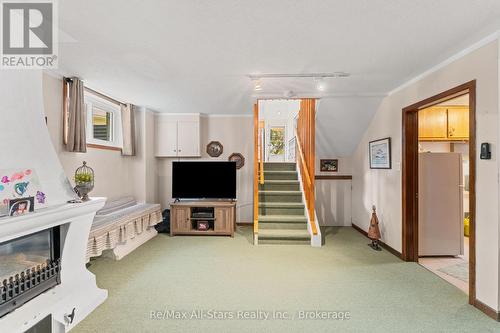 45 Janlisda Drive, Kawartha Lakes (Fenelon Falls), ON - Indoor With Fireplace