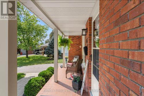 45 Janlisda Drive, Kawartha Lakes (Fenelon Falls), ON - Outdoor With Exterior