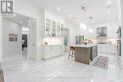 2202 Tripp Drive, London South (South V), ON - Indoor Photo Showing Kitchen With Upgraded Kitchen