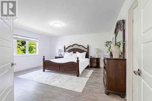 2202 Tripp Drive, London South (South V), ON - Indoor Photo Showing Bedroom