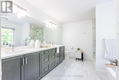 2202 Tripp Drive, London South (South V), ON - Indoor Photo Showing Bathroom