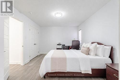 2202 Tripp Drive, London South (South V), ON - Indoor Photo Showing Bedroom