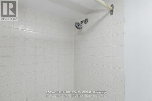 2003 - 71 Somerset Street W, Ottawa, ON -  Photo Showing Bathroom