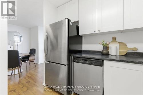 2003 - 71 Somerset Street W, Ottawa, ON - Indoor Photo Showing Kitchen