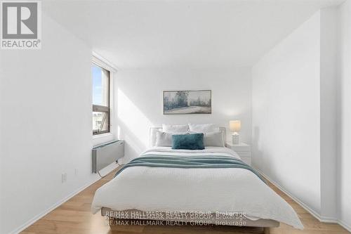 2003 - 71 Somerset Street W, Ottawa, ON - Indoor Photo Showing Bedroom