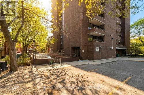 2003 - 71 Somerset Street W, Ottawa, ON - Outdoor