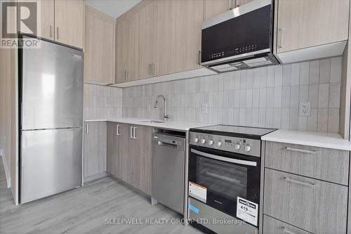 303 - 370 CAMBRIDGE STREET N , Ottawa, Ontario K1R 7B7 2