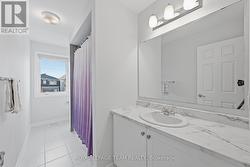 Upstairs 3 Pc Bathroom - 