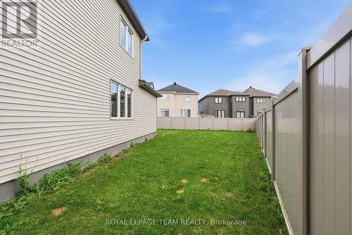 Side Yard - 153 Unity Place, Ottawa, ON - Outdoor With Exterior