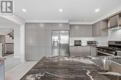 153 Unity Place, Ottawa, ON - Indoor Photo Showing Kitchen With Double Sink With Upgraded Kitchen