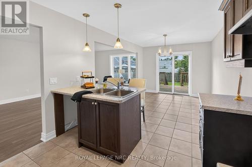 456 Daytona Drive, Fort Erie (Crescent Park), ON - Indoor Photo Showing Kitchen With Double Sink
