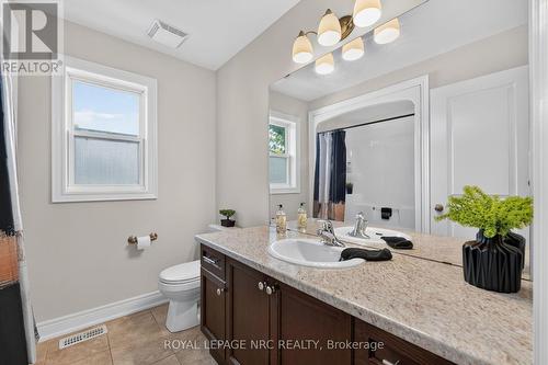 456 Daytona Drive, Fort Erie (Crescent Park), ON - Indoor Photo Showing Bathroom