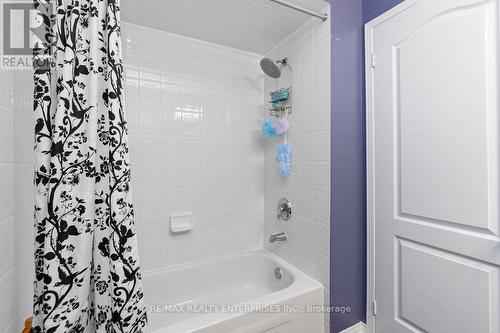 2248 Seton Crescent, Burlington, ON - Indoor Photo Showing Bathroom