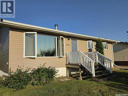 220 4Th Street Nw, Wadena, SK - Outdoor With Exterior