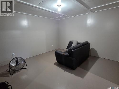 220 4Th Street Nw, Wadena, SK - Indoor Photo Showing Other Room