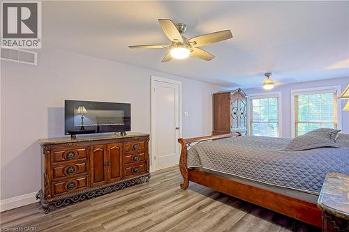 39 Ainsworth Street, Stoney Creek, ON - Indoor Photo Showing Bedroom