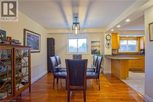 39 Ainsworth Street, Stoney Creek, ON - Indoor Photo Showing Dining Room
