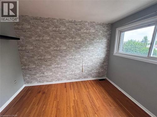 5 Viking Court Unit# 304, Grimsby, ON - Indoor Photo Showing Other Room