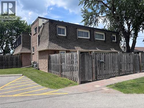 5 Viking Court Unit# 304, Grimsby, ON - Outdoor