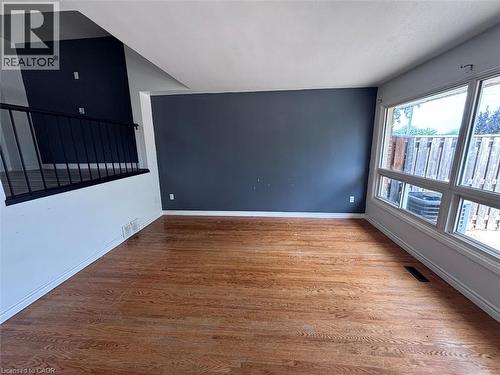 5 Viking Court Unit# 304, Grimsby, ON - Indoor Photo Showing Other Room