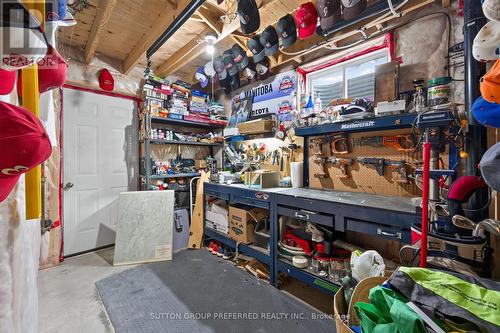3288 Turner Crescent, London South (South U), ON - Indoor