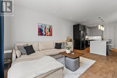 1072 Lunar Glow Crescent, Ottawa, ON - Indoor Photo Showing Living Room