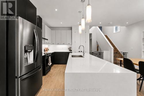 1072 Lunar Glow Crescent, Ottawa, ON - Indoor Photo Showing Kitchen With Stainless Steel Kitchen With Upgraded Kitchen
