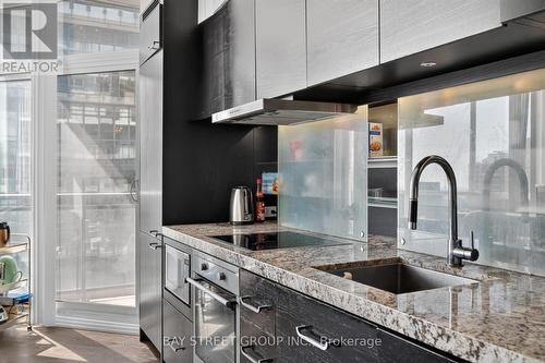5102 - 45 Charles Street E, Toronto, ON - Indoor Photo Showing Kitchen With Upgraded Kitchen
