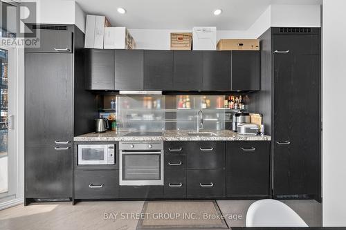 5102 - 45 Charles Street E, Toronto, ON - Indoor Photo Showing Kitchen With Upgraded Kitchen