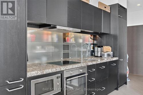 5102 - 45 Charles Street E, Toronto, ON - Indoor Photo Showing Kitchen With Upgraded Kitchen