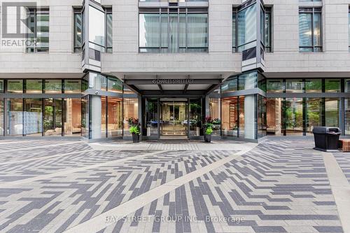 5102 - 45 Charles Street E, Toronto, ON - Outdoor