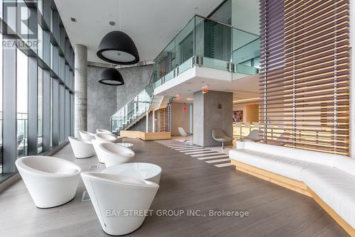 5102 - 45 Charles Street E, Toronto, ON -  With Exterior
