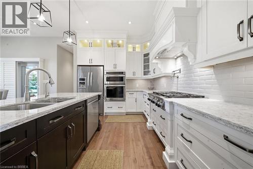 14 Ellington Place, Brantford, ON - Indoor Photo Showing Kitchen With Double Sink With Upgraded Kitchen