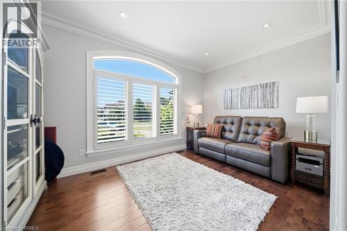 14 Ellington Place, Brantford, ON - Indoor Photo Showing Living Room